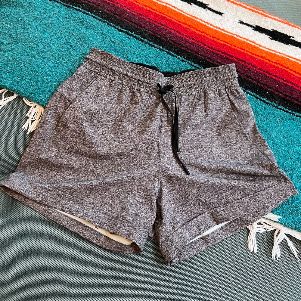 Lululemon Spring Break Away Short II *3" Heather Lux Multi Black size 4